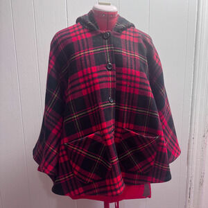 VTG Pendleton Red Buffalo Plaid 100% Wool Poncho Shawl One Size Womens Pockets